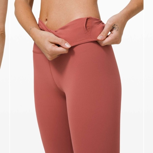 Lululemon Align Crop in Soft Cranberry sz 8 - Picture 3 of 7